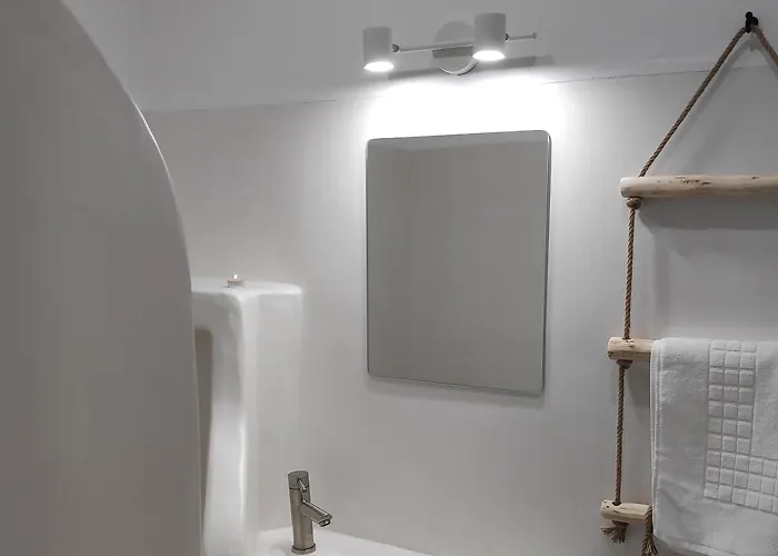 Grey Naxos Gæstehus