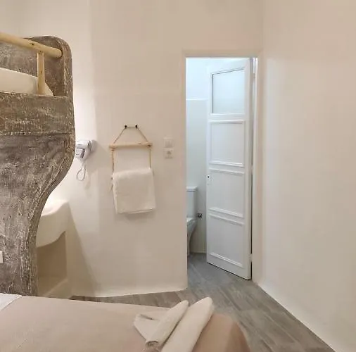 Grey Naxos Gæstehus