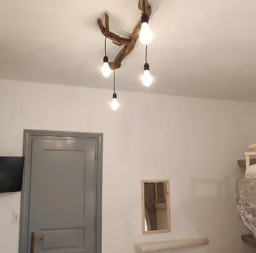 Grey Naxos Gæstehus Naxos City