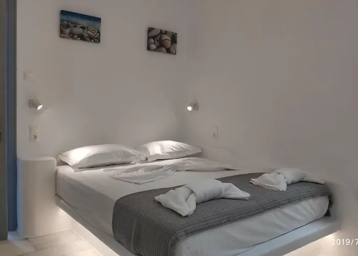 Grey Naxos Gæstehus 4*