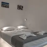 Grey Naxos Guest house 4*