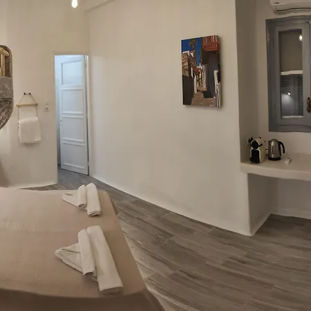Grey Naxos Gasthof 4*