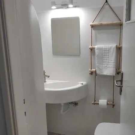 Grey Naxos Pensión Naxos City