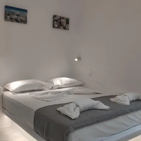 Grey Naxos Pensión 4*