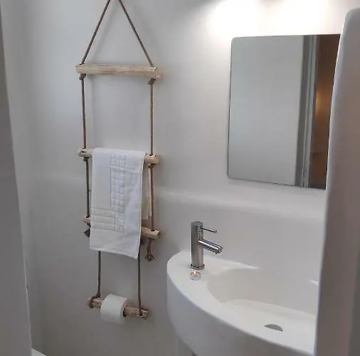 Grey Naxos Guest house 4*